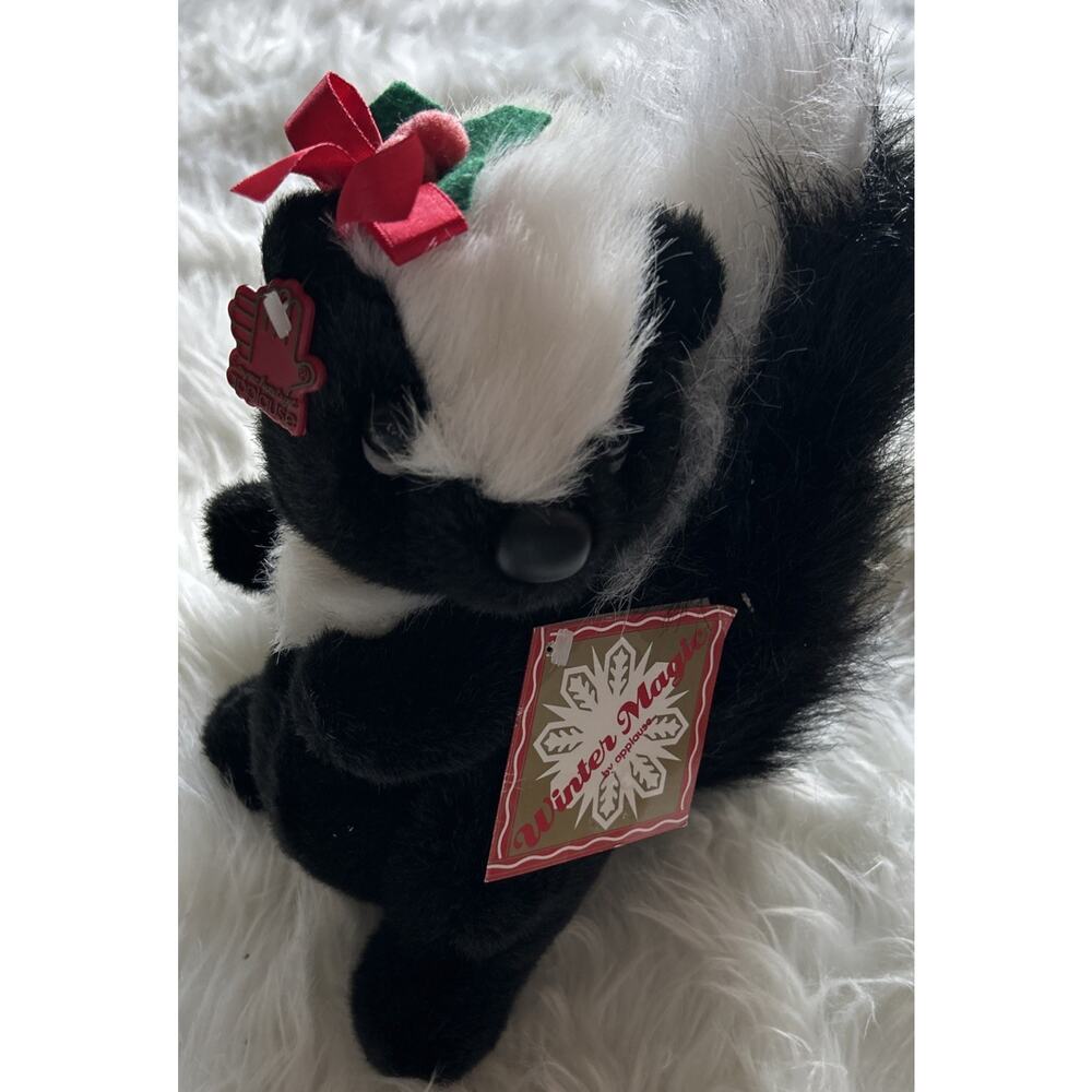Applause Skunk Winter Magic Touch Of Holly Stuffed Animal Realistic Christmas